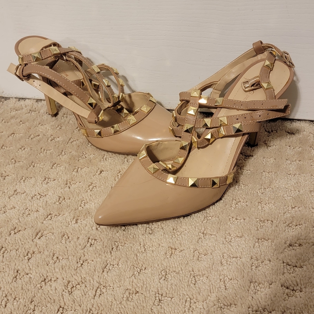 BCBG Darron strappy heel size 8
